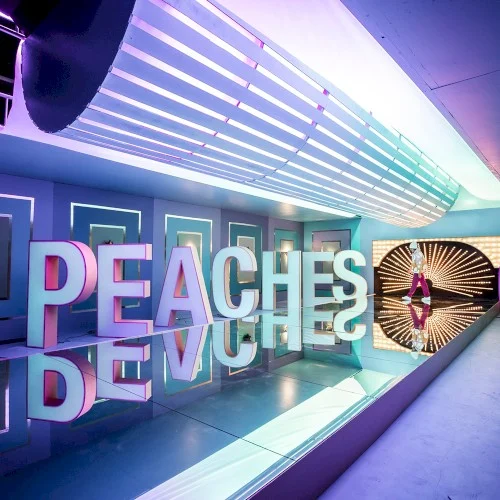 Justin Bieber: Peaches single cover